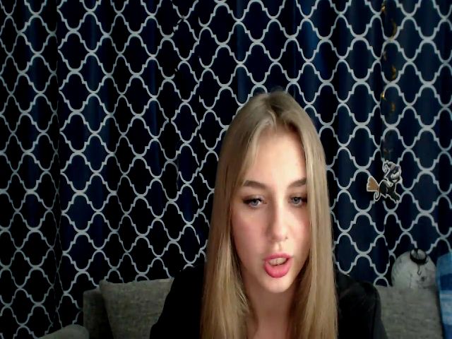 Live sex webcam photo for Aeritta #271107165