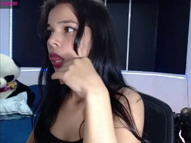 Live sex webcam photo for Gabi17a #271096460