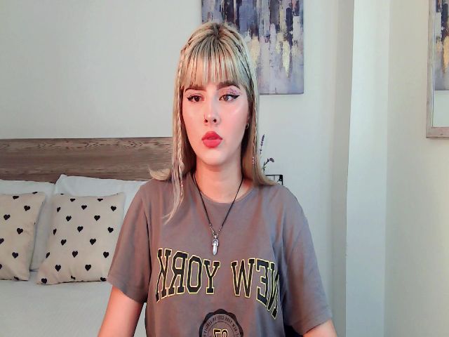 Live sex webcam photo for HannaJanne #271109758