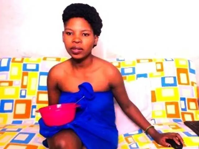 Live sex webcam photo for Eboneygold694 #271108973