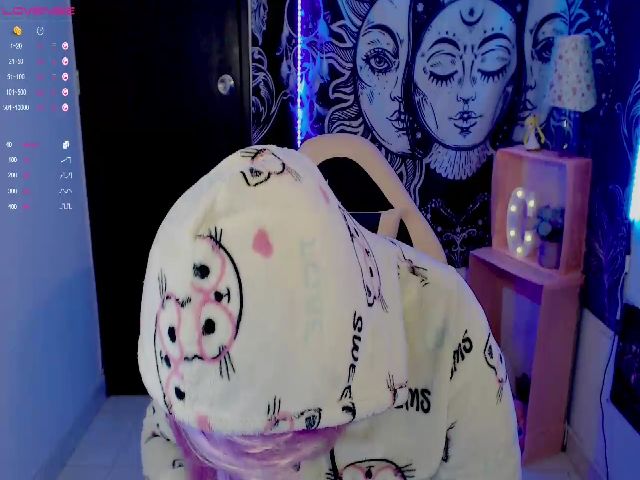 Live sex webcam photo for Clairebays_ #271098070