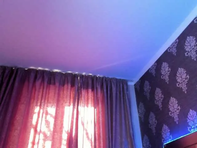 Live sex webcam photo for KayaLuan #271099993
