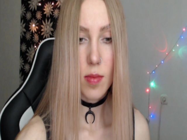 Live sex webcam photo for MagicElfie #271106281