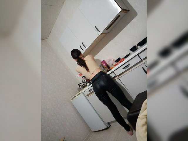 Live sex webcam photo for Molly-sex #271107505