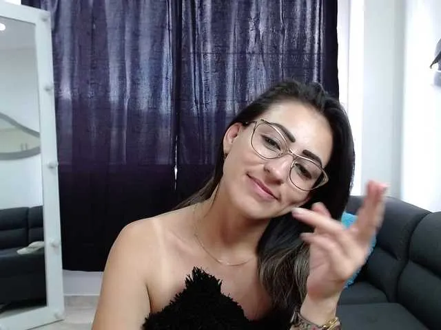 Live sex webcam photo for Candy-Bella #271104341