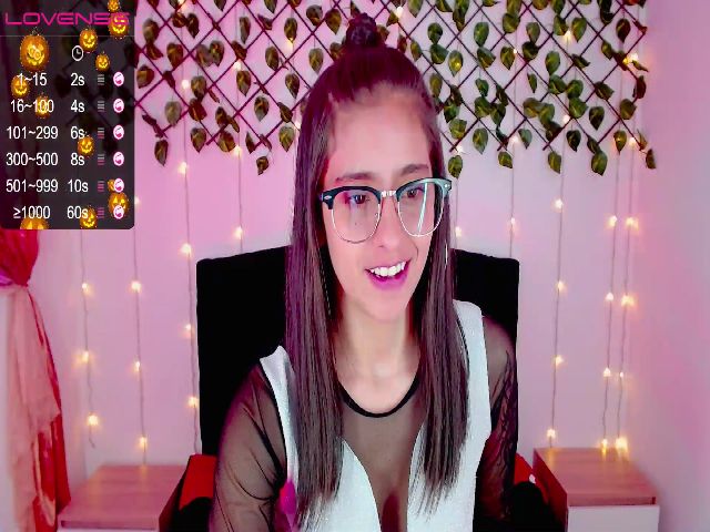 Live sex webcam photo for Little_Athena #271099180