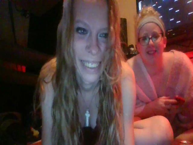 Live sex webcam photo for PrincessV7 #271097406