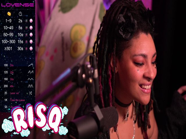 Live sex webcam photo for RisqueeSlayyy #271097808