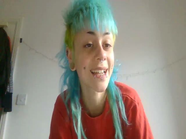 Live sex webcam photo for Punky_heidi #271105061