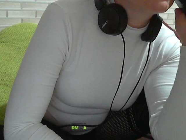 Live sex webcam photo for linaisabella #271122686