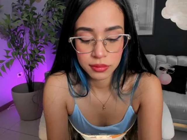 Live sex webcam photo for EvelynHarris #287950423