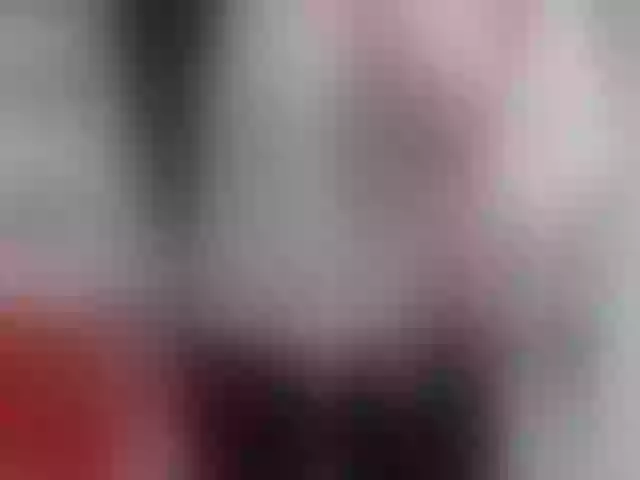 Live sex webcam photo for JullieMilf #287954827