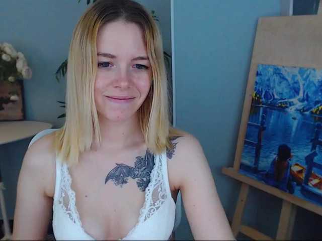 Live sex webcam photo for EmmaBryan #271122868