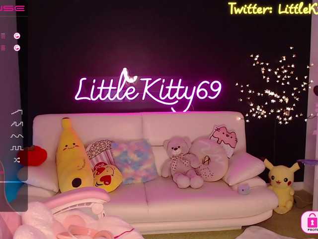 Live sex webcam photo for Little-Kitt69 #271111904