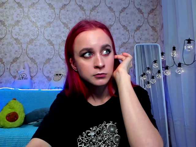 Live sex webcam photo for KiraLiLime #287990178