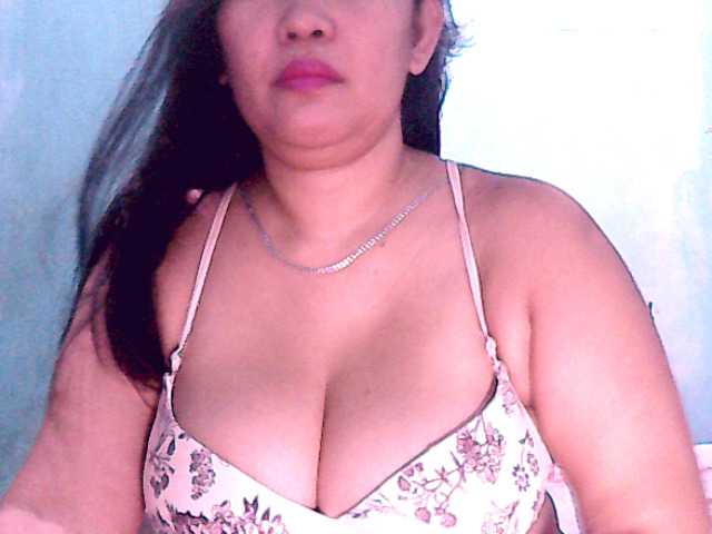 Live sex webcam photo for wildmom4u #271112860