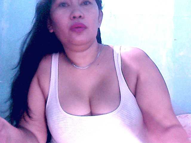 Live sex webcam photo for wildmom4u #271119398