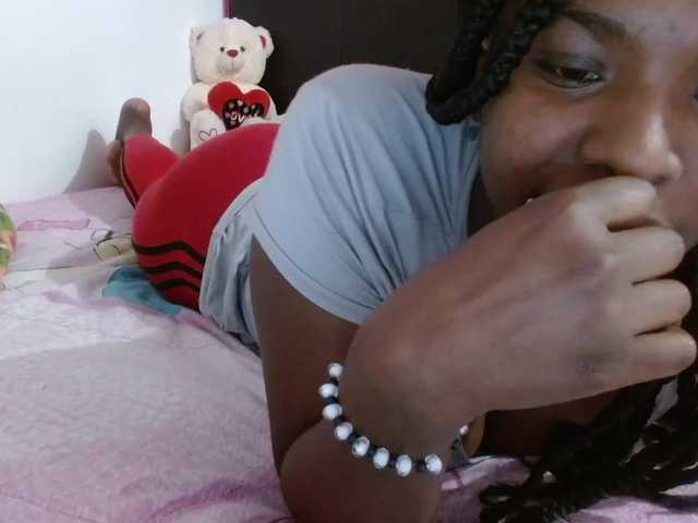 Live sex webcam photo for Daizy-cooper #271112668