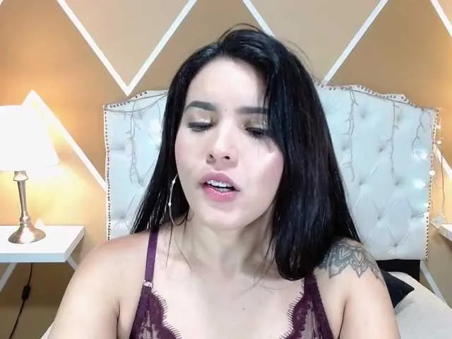 Live sex webcam photo for jessy-galeano #271122781