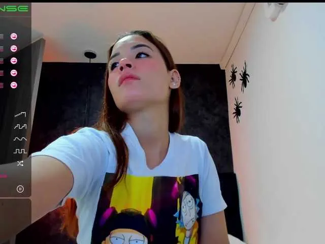 Live sex webcam photo for NicolPalacios #271112397