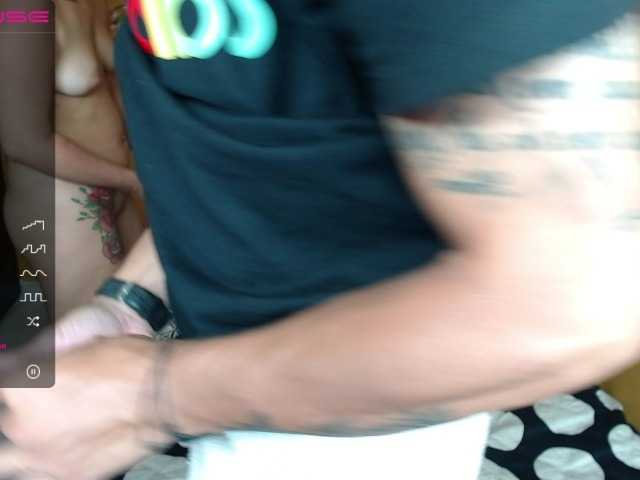 Live sex webcam photo for WONDERCOUPLEE #271111990