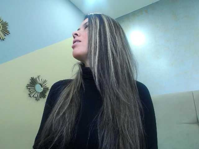 Live sex webcam photo for Jipsya #271119617