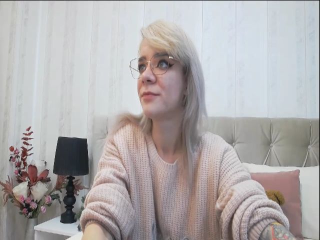 Live sex webcam photo for Misha_Diamond #271115091