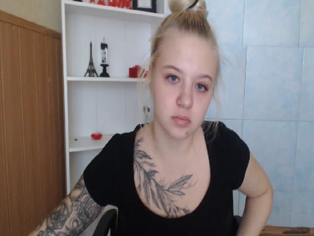 Live sex webcam photo for KalipsoHun #271117639
