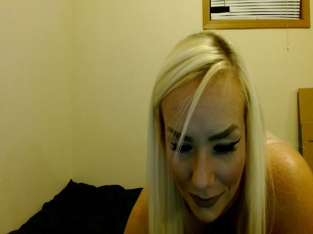 Live sex webcam photo for bustyblonder #271117458