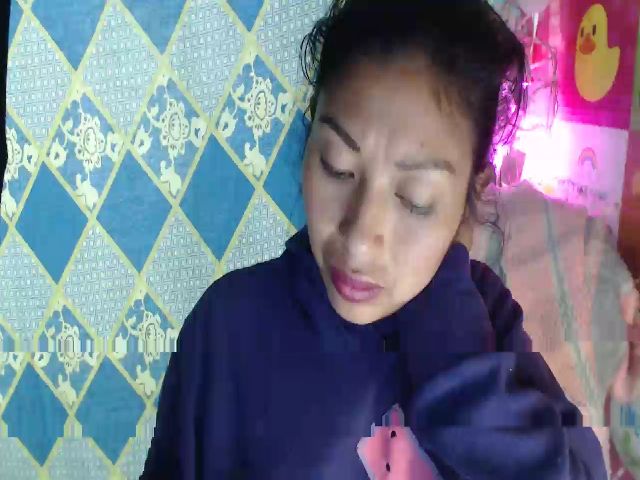 Live sex webcam photo for CHILENITAHOT #271125433