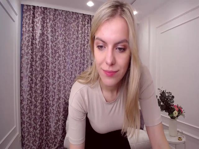 Live sex webcam photo for SolveMysecret #271118803