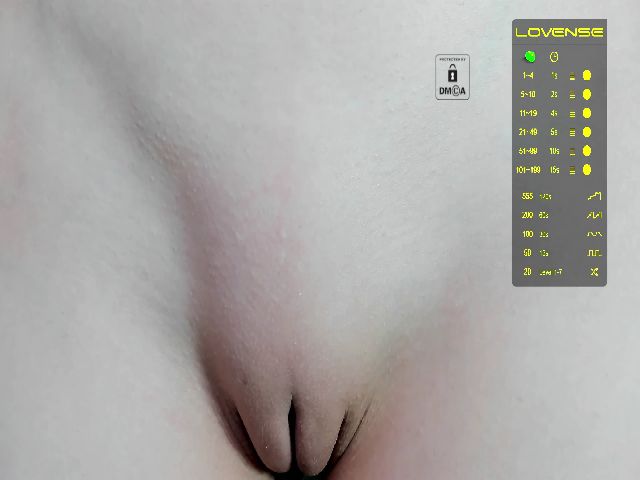 Live sex webcam photo for Elysi_ #271117701