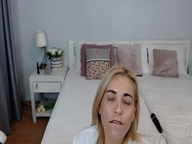 Live sex webcam photo for Layla2022 #271117952