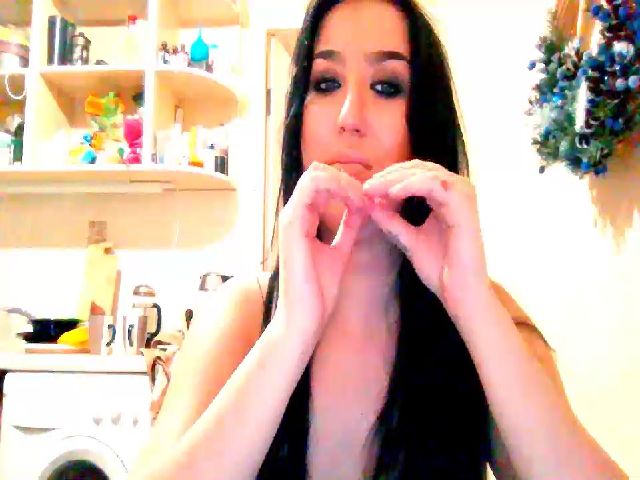 Live sex webcam photo for TiptoPanther #271123797