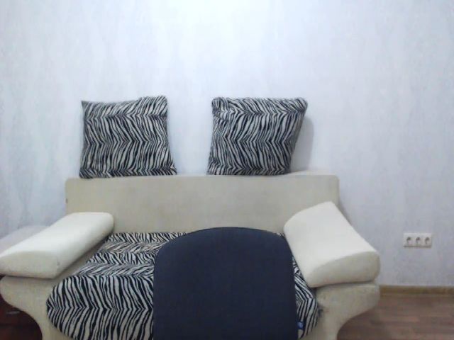 Live sex webcam photo for Emmillia #271121148