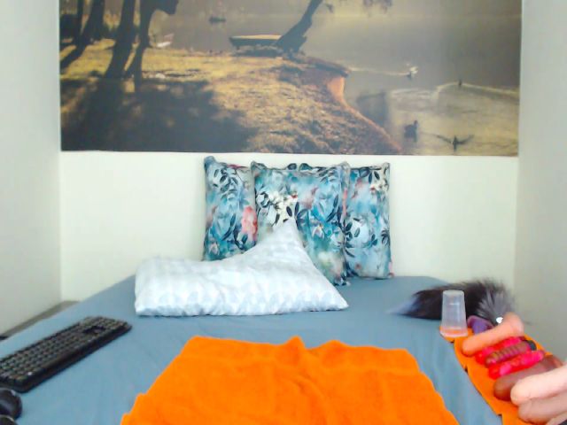 Live sex webcam photo for AikoTailor #287876781