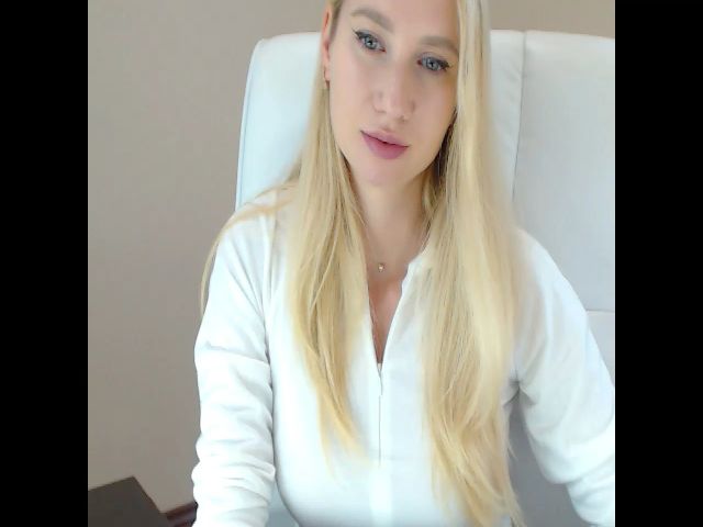 Live sex webcam photo for Miss_Sylvia #271118702