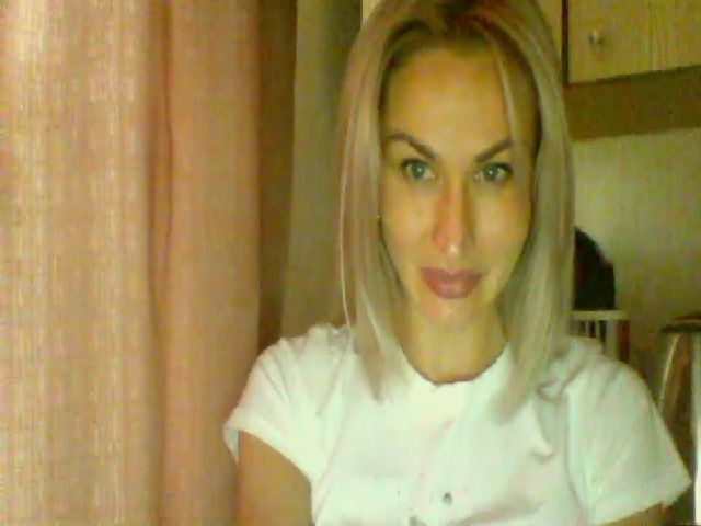 Live sex webcam photo for LadyAna189 #271115559