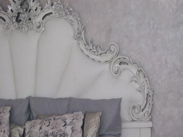 Live sex webcam photo for SoffyyHot #271121805