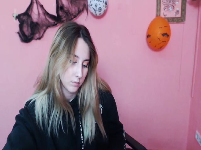 Live sex webcam photo for ModestBlonde #271121534