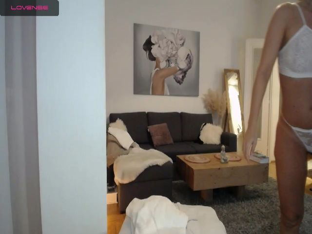 Live sex webcam photo for AstekAngel #271111763