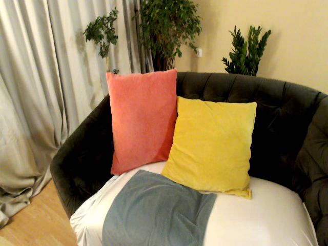 Live sex webcam photo for Mirelasilver #271114607