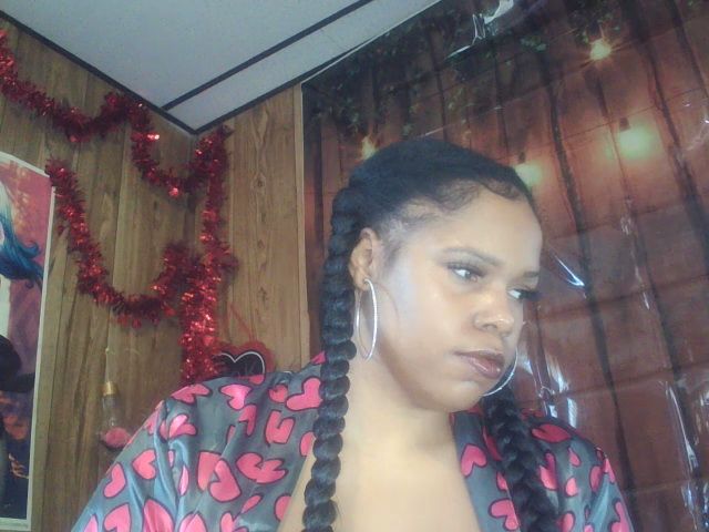 Live sex webcam photo for Pinkrackz100 #271122435