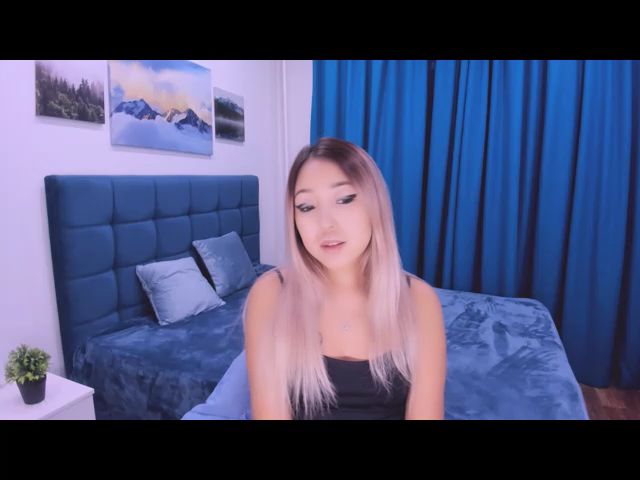 Live sex webcam photo for ArinaTigress #271117513