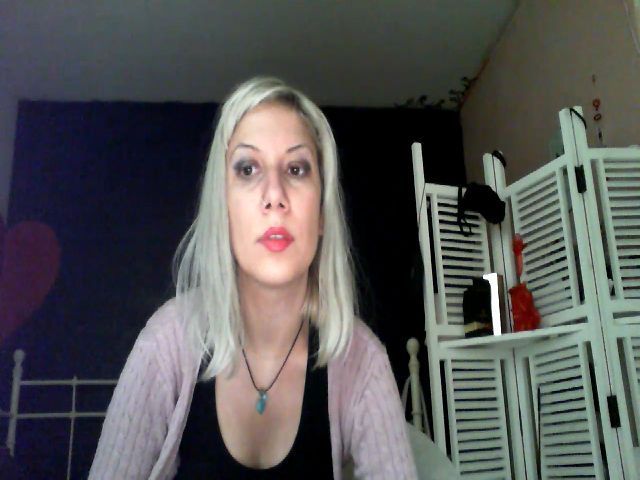 Live sex webcam photo for Marvel33 #271120855