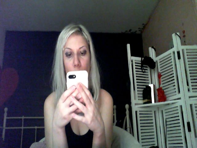 Live sex webcam photo for Marvel33 #271121308