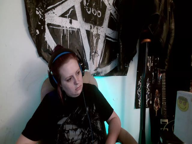 Live sex webcam photo for Weetziebabe #271120487