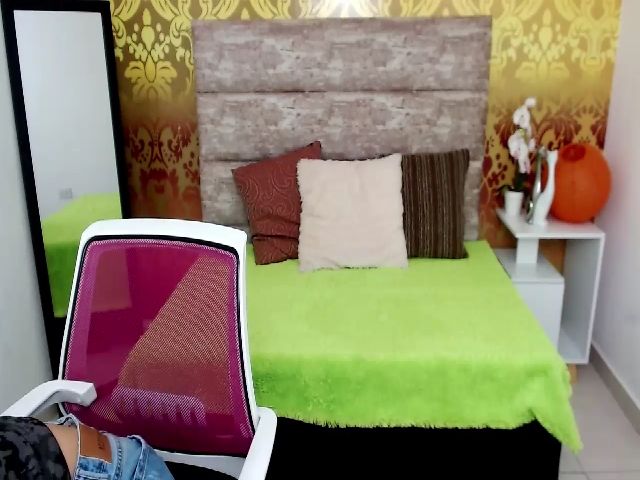 Live sex webcam photo for LinaGSelamy #271123999