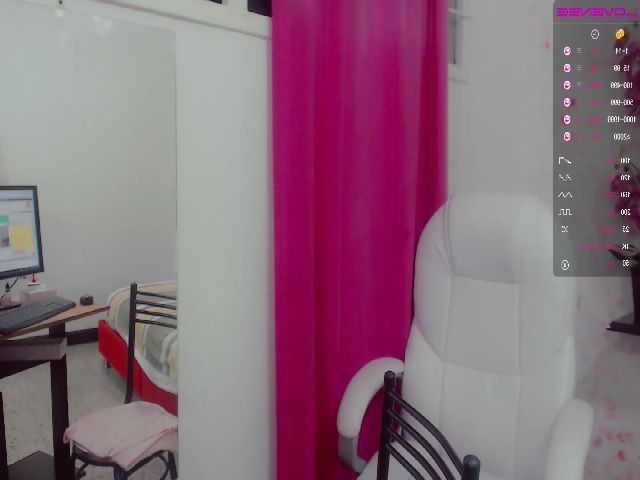 Live sex webcam photo for Alejandra_06 #271117313