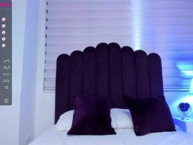 Live sex webcam photo for Nickywhitee #271119467